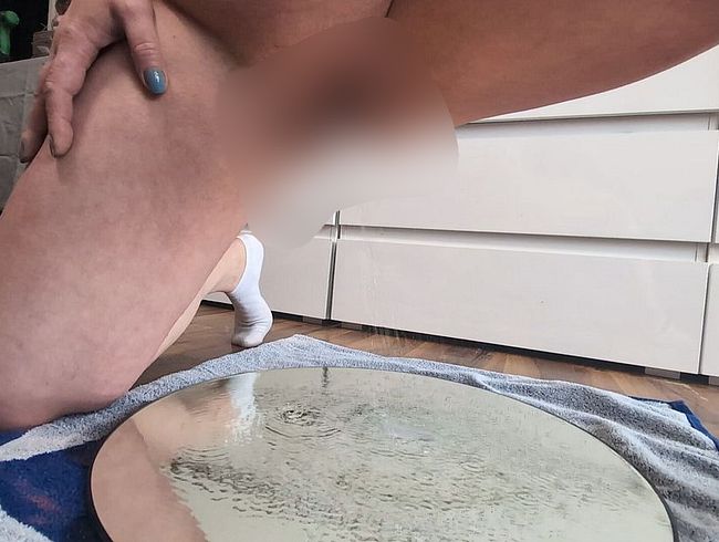 Download: pussycat33 - Spiegel Piss .