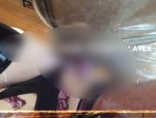 Download: rubberduck9999 - Heisses Fashion Model Arielka in Latex gefickt