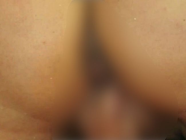 Download: salmadenora - Meine Freundin und ich reiten einen Userschwanz bis er in mich reinspritzt