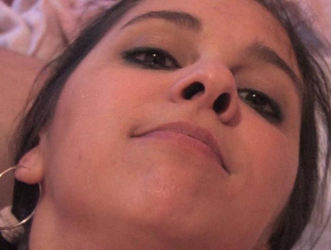 Download: salmadenora - Ich schlucke