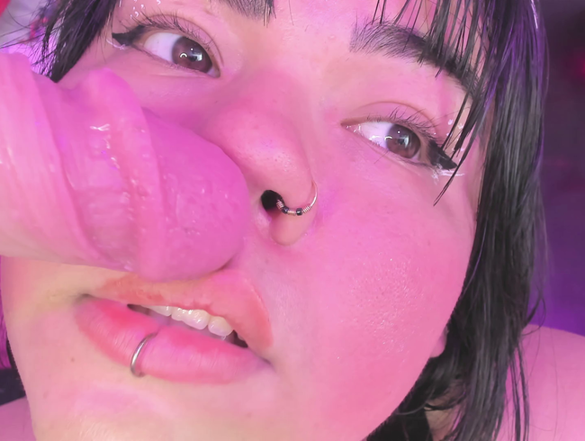 Download: samanta-cutexxx - Nasenfetisch, mit Piercings + Schwanz