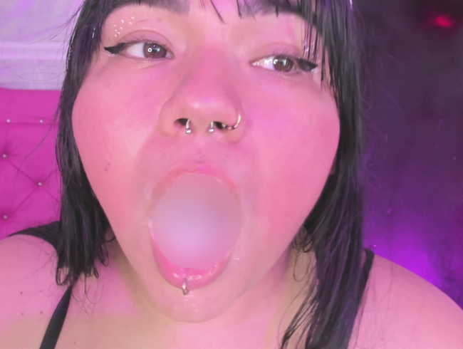 Download: samanta-cutexxx - Eine süße kleine Kuh, die dir den besten Deepthroat-Dildo von 23 cm gibt