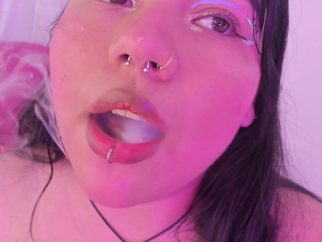 Download: samanta-cutexxx - Blowjob mit sexy Rauch