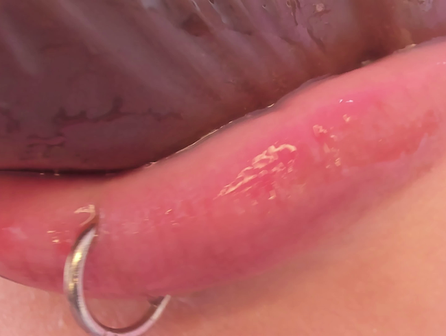 Download: samanta-cutexxx - einen sehr sexy Blowjob geben, Nahaufnahme, mit Speichel spielen