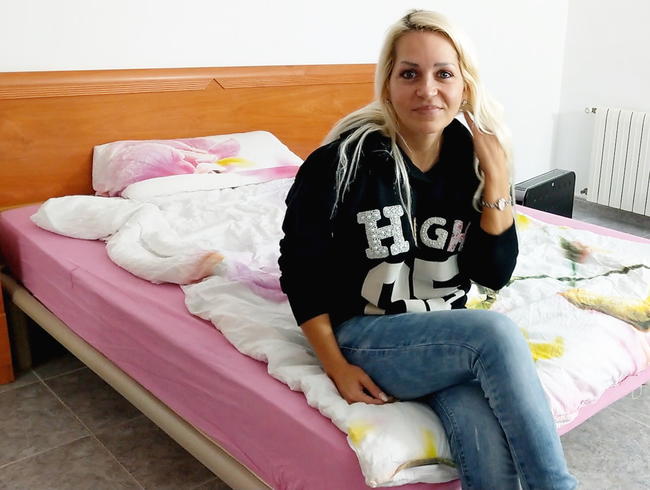 Download: sandy226 - PRIVATVIDEO !!! Ungeschminkt - BITTE nicht LADEN !