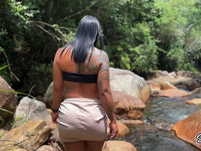 Download: sayafit - Mein Stiefbruder nimmt mich mit zum Fluss und ich ficke ihn in der Öffentlichkeit mit meinem großen