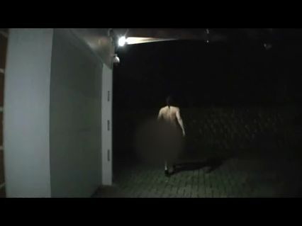 Download: sexiluder - Nur in High Heels und Nackt draussen bräsendiert... so dass Sie jeder sieht