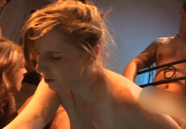 Download: sexy-susanne - her mit euren schwänzen ich melk sie ab .