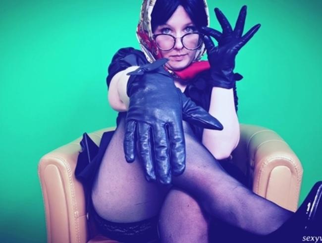 Download: sexyvenushuegel - Deine elegante Vermieterin stellt Dich zur Rede