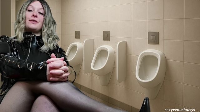 Download: sexyvenushuegel - Stefan die Urinalschlampe