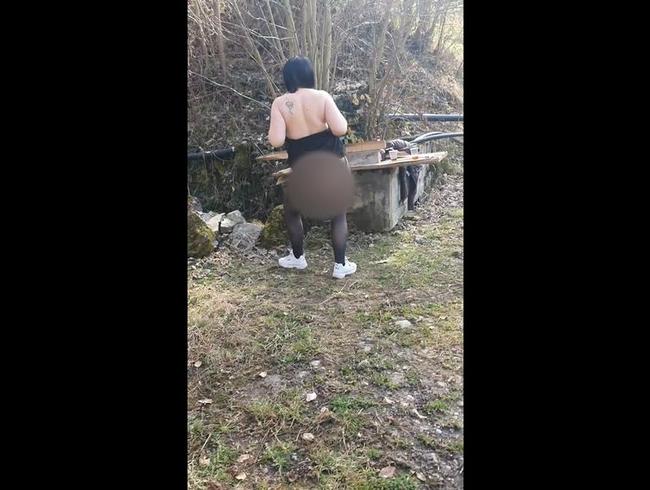 Download: stephania1 - Von einem Spanner während der Cam-Session erwischt