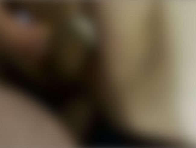 Download: sweet_little_bee88 - Analer Creampie und gleichzeitig noch mit Druckwellenvibrator den Kitzler massiert in Nahaufnahme