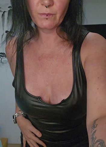 Download: sweetundgeil - Du siehst genau, was ich mir antue. Bist du dabei