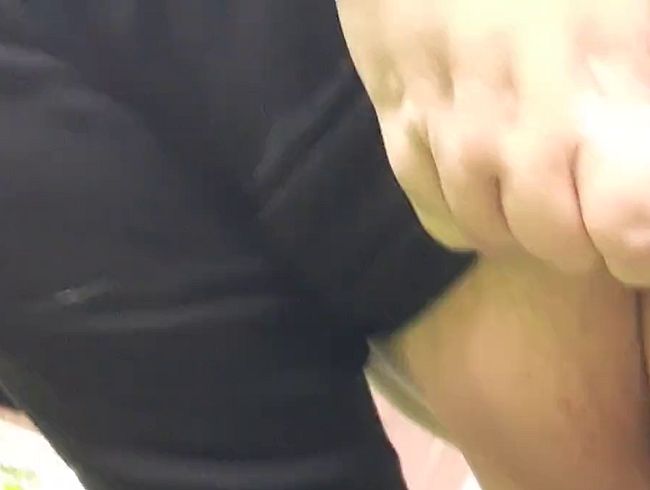 Download: tammara28 - Outdoor Pissen !!!!!