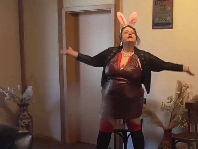 Download: tammara28 - Erstes Ostern mit jessi ud mir sie steht das erste mal vor der Kamera