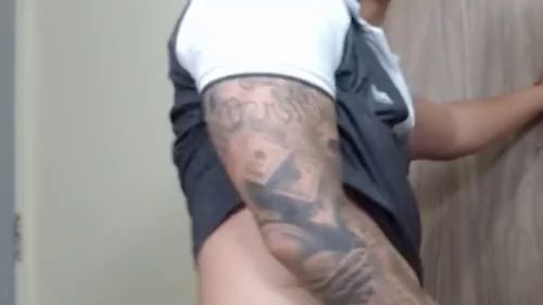 Download: teenamateurgirls - Teen wird von zwei Klassenkameraden gefickt und bekommt zwei Cumshots in den Mund