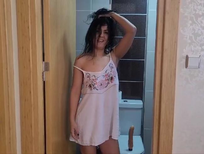 Download: turkishderya - Türkin mit Dildo 2