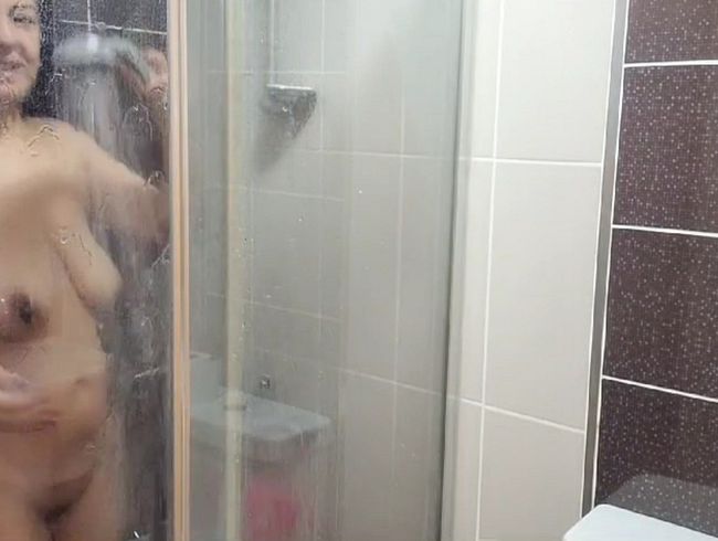 Download: turkishderya - Duschvergnügen mit Derya