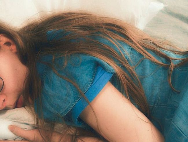 Download: unicorndisney - Sessel TABOO POV 33 Min. - UnicornDisney