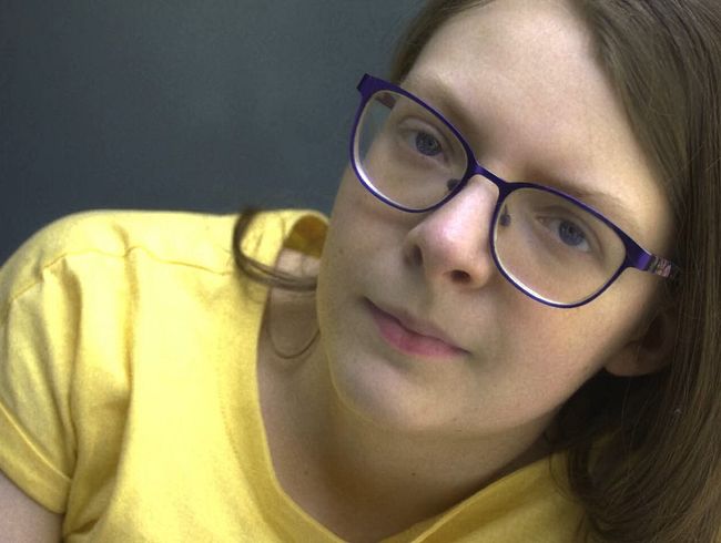 Download: unicorndisney - Haariges Tabu in Gelb und Blau – UnicornDisney.