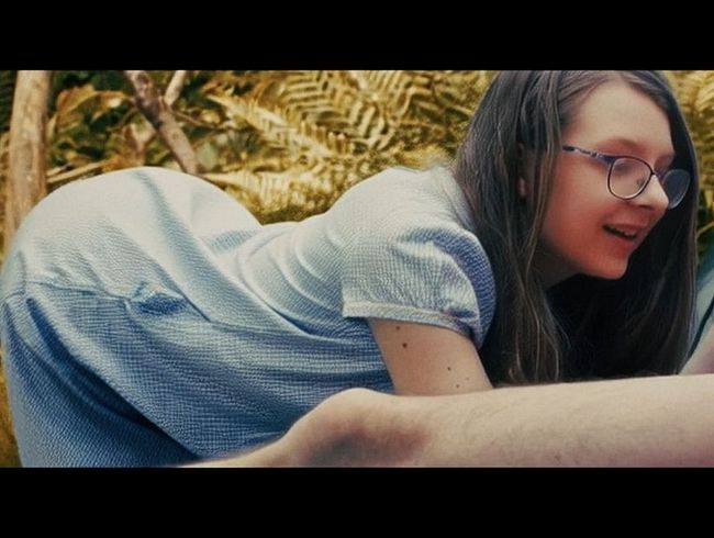 Download: unicorndisney - UP-Skirt-18Teen, enges weißes Höschen im Outdoor mit Gummi.