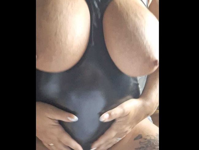 Download: unschuldigeEhefrau - Nach der Cam musste ich noch weiter machen