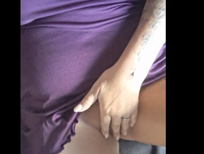 Download: unschuldigeEhefrau - Nach einen geilen Chat mußte ich mich zum Orgasmus streicheln