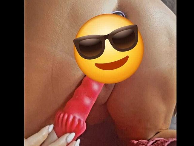 Download: unschuldigeEhefrau - Heute war mir mal danach was in den Po und in die Muschi