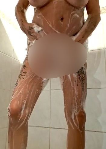 Download: unschuldigeEhefrau - Wenn Du meine Kurven liebst, dann schau mal rein ??