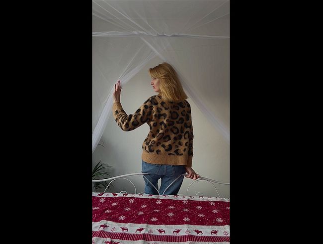 Download: vivien_sin - POV doggy and cumshot