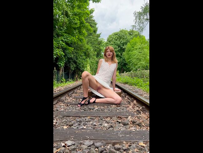 Download: vivien_sin - Train Me Softly