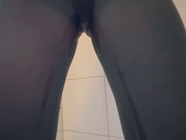 Download: we_love_storys - Userwunsch erfüllt! Ich hab mir in die Hose gepinkelt