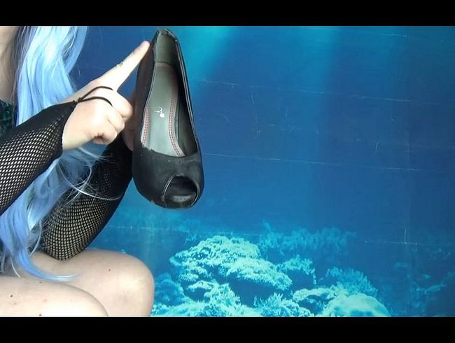 Download: wet_mermaid - Geiler Peeptoe Piss
