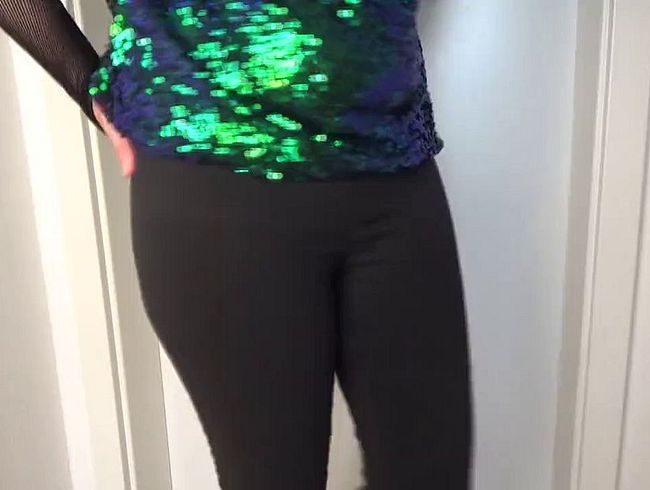 Download: wet_mermaid - Schwarze Hose vollgepisst