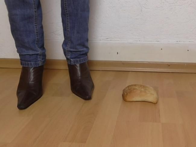 Download: wet_mermaid - Brötchen unter meinen Sohlen