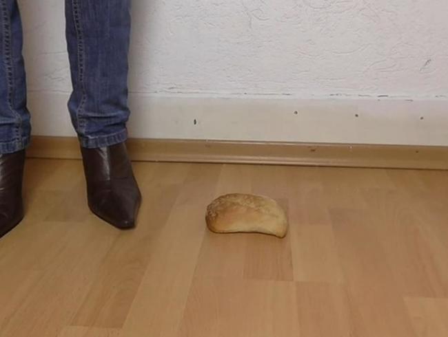 Download: wet_mermaid - Brötchen unter meinen Sohlen