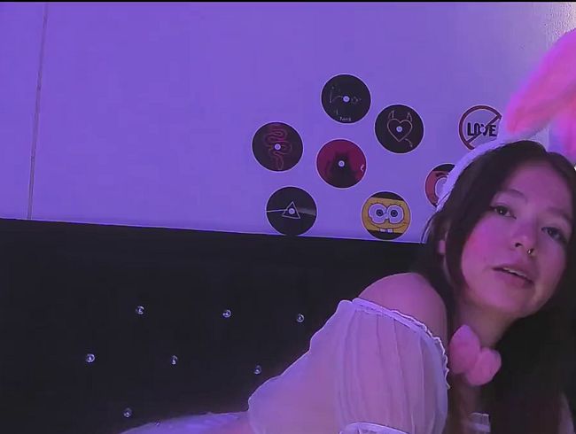 Download: whiteangelx - Hasenkostüm Nummer drei macht Ahegao