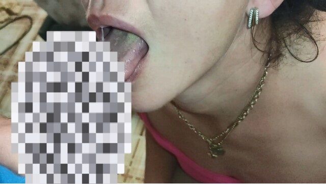 Download: winonna_8 - Schlampe Milf Frau gibt einen Blowjob und Sperma im Mund