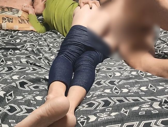 Download: winonna_8 - Gemeinsames Bett mit reifer, verheirateter MILF