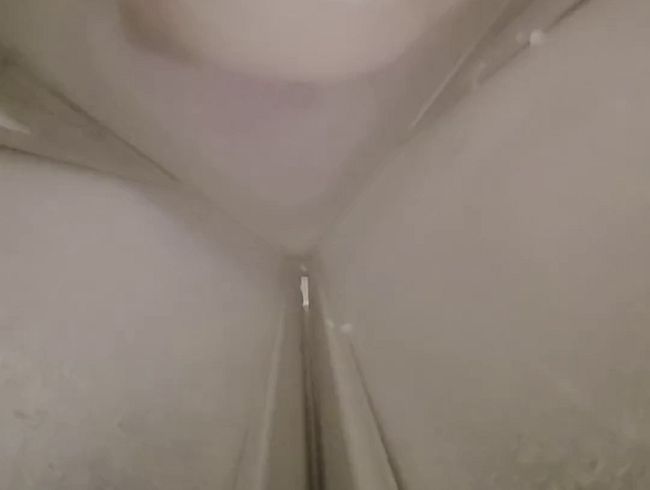 Download: xxTeufelchenxx - Heimlich unter der Dusche gefilmt ?