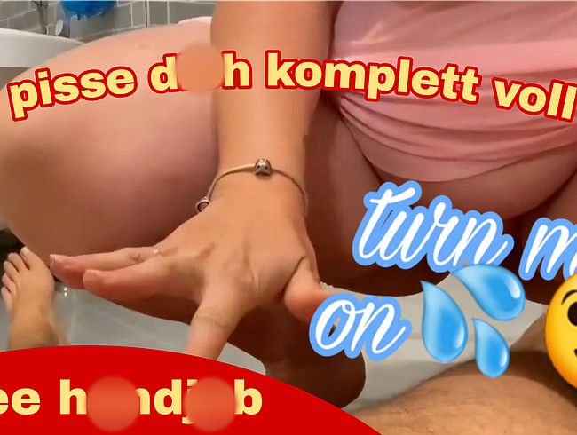 Download: xxxbigboobslayla - WAS FÜR EINE GEILE SAUEREI - DRAUFPISSEN & ABWICHSEN