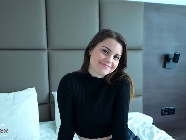 Download: youngcouple9598 - Versauter Fick im Hotelzimmer!